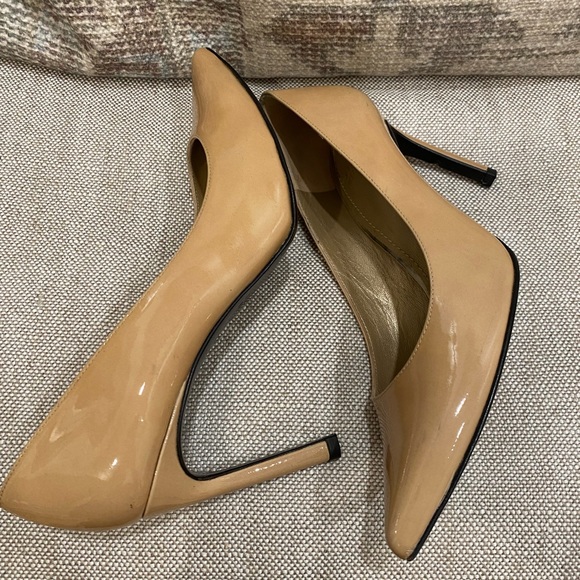 Stuart Weitzman Pumps - Picture 2 of 7